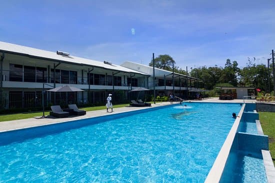 Crossroads Hotel