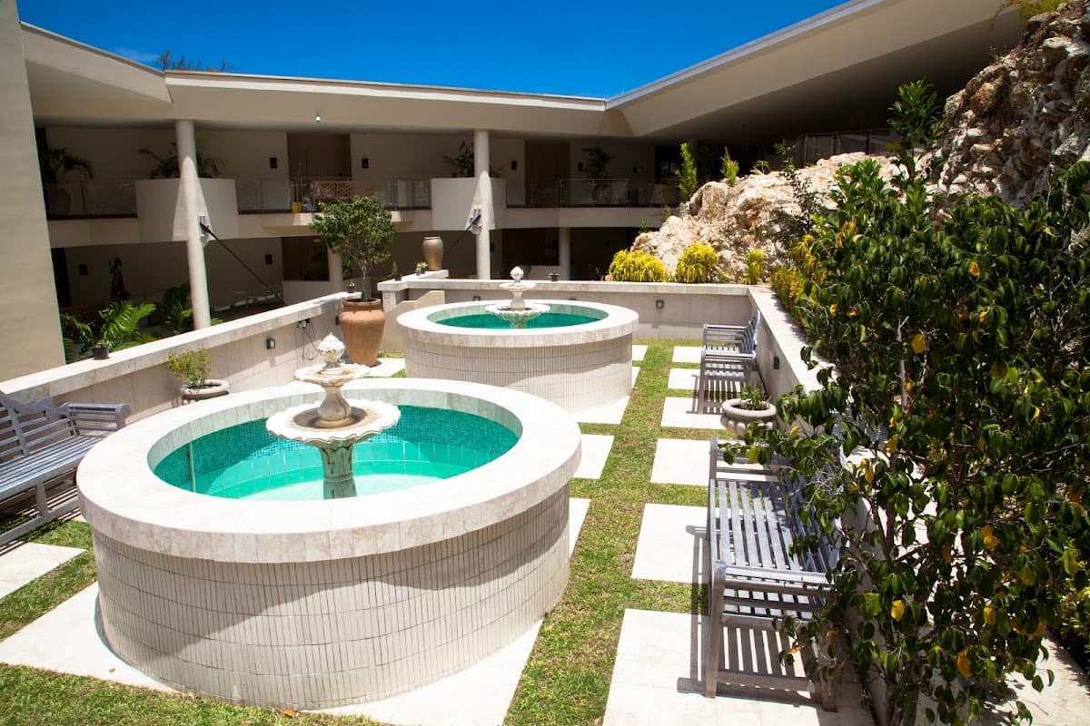 Ela Beach Hotel & Apartments