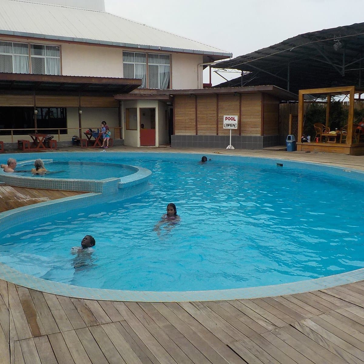 Pacific Crown Hotel — photo 4